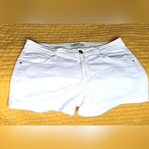 Women Tiffany Brand white pre-loved shorts Medium